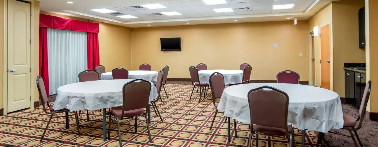 Spacious Meeting Room